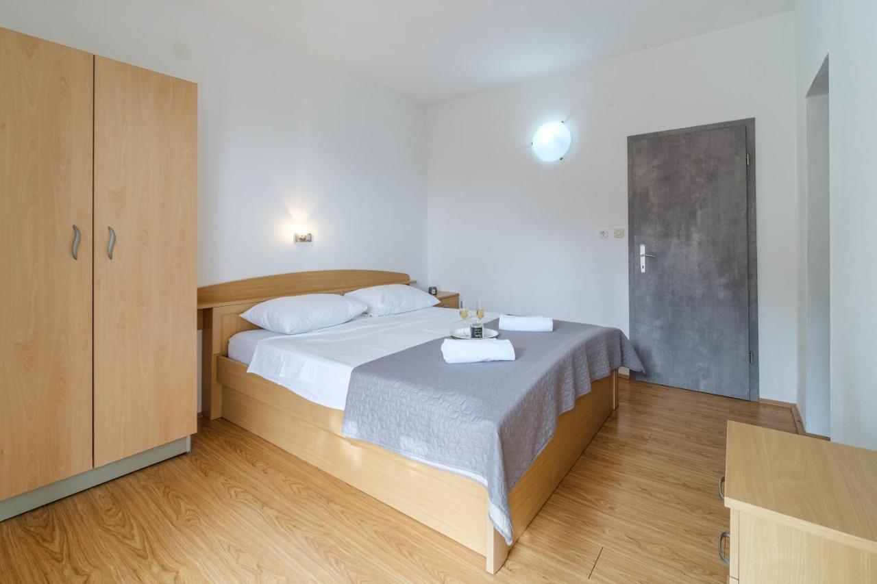 Rooms Plaza Divuje Murvica  Eksteriør bilde