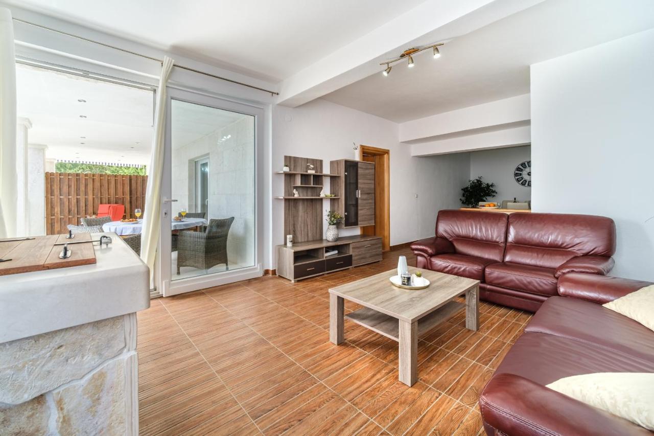Rooms Plaza Divuje Murvica  Eksteriør bilde